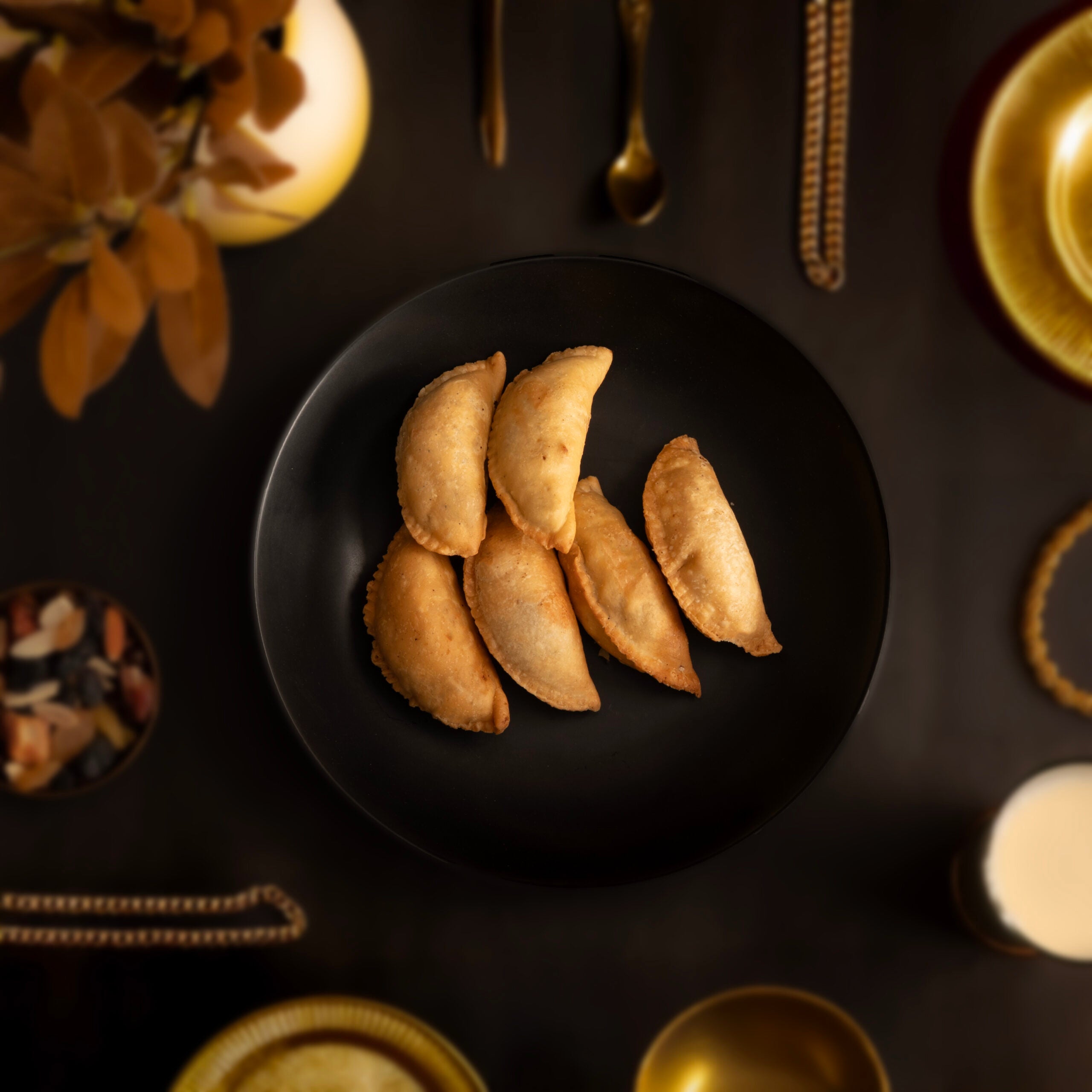 Gujiya (Seasonal)- Crunchy Delight with a Traditional Essence! (1KG)
